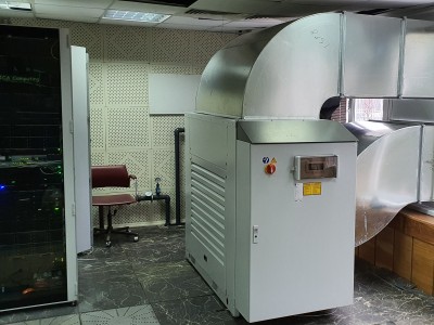 Экспериментальный мини–ЦОД на базе системы LCP + чиллер Rittal